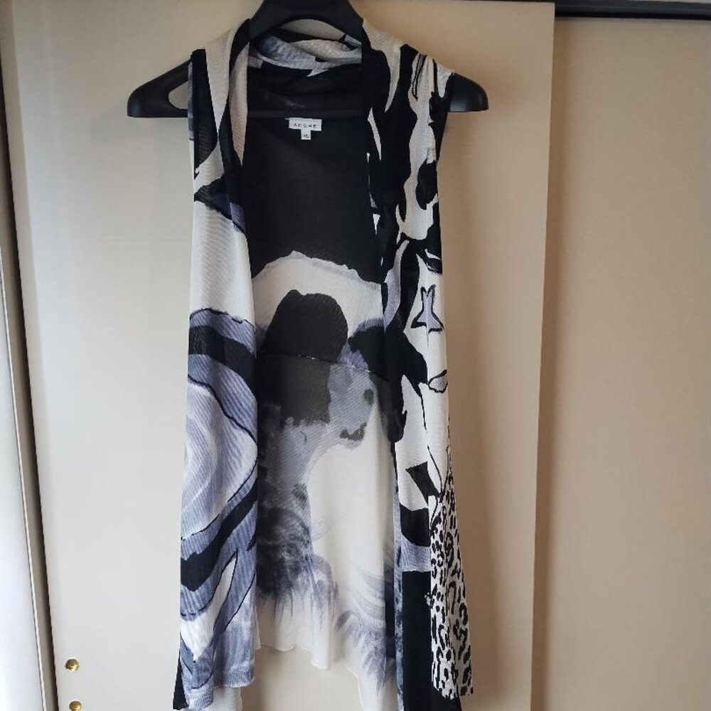 ADORE VEST